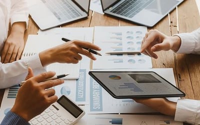 Análisis del briefing y del contexto del mercado/competencia